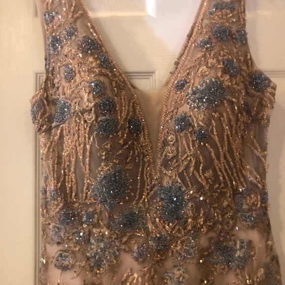 Dress - Picture 6 of 8